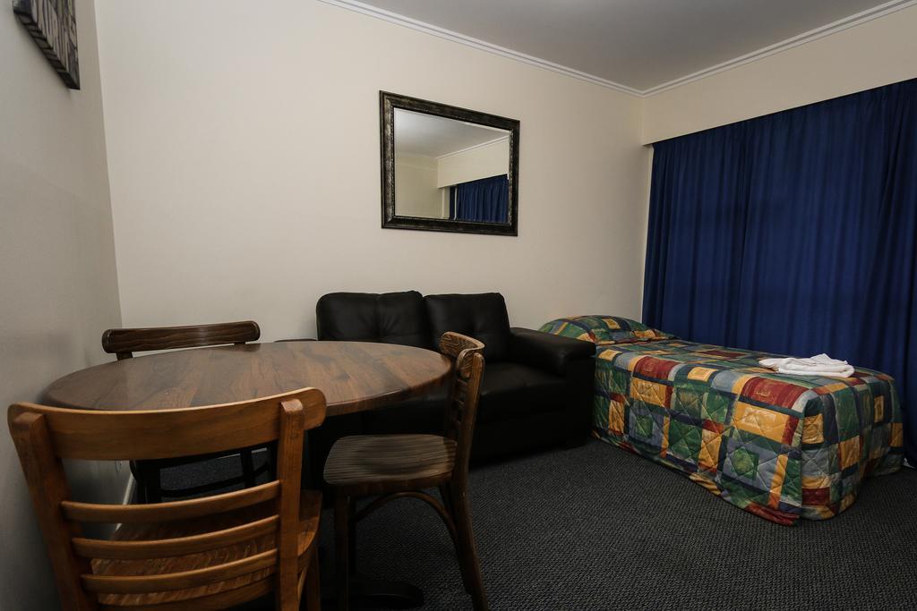 New Plymouth Top 10 Holiday Park Quarto foto